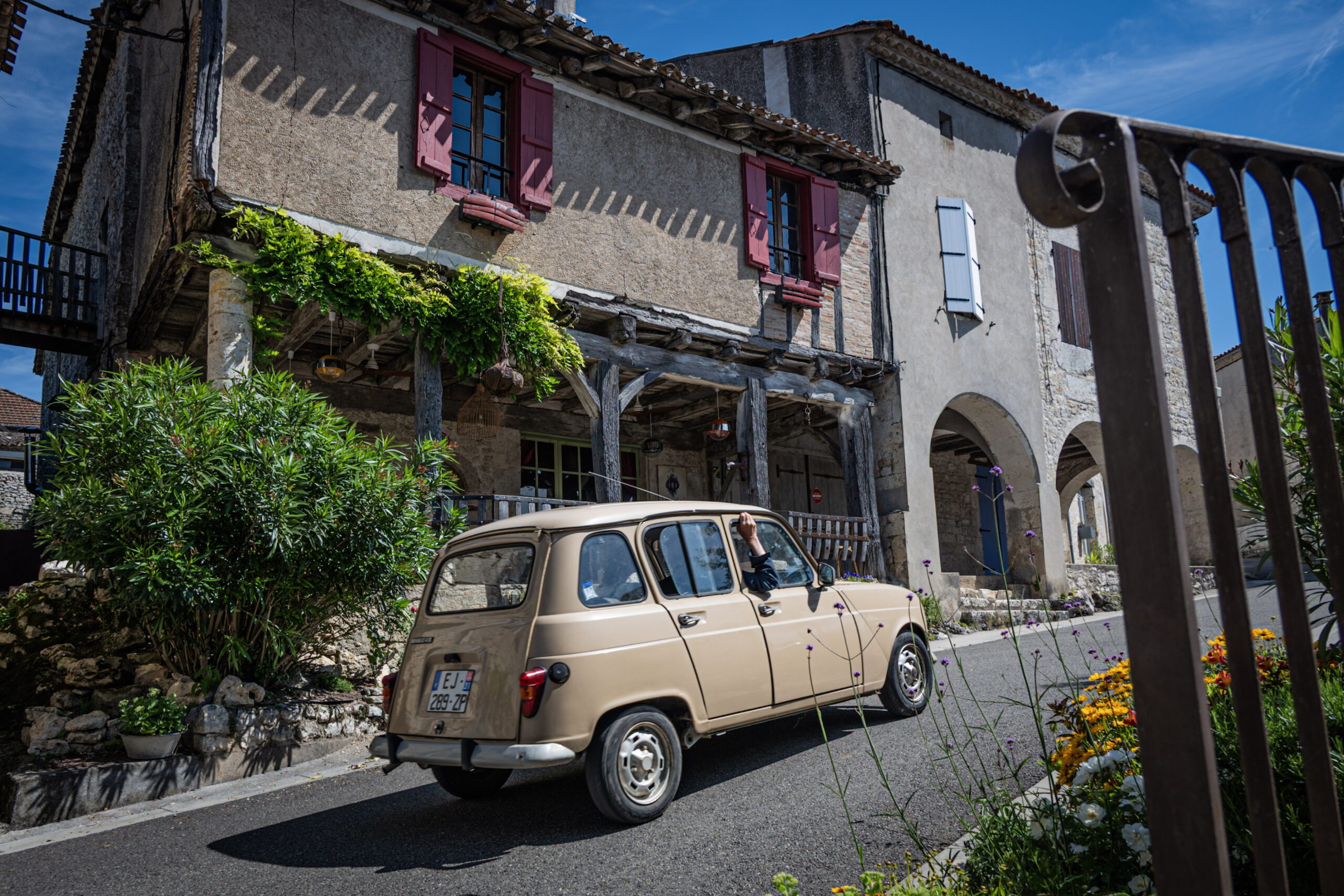 Rue des Cornières à Roquecor